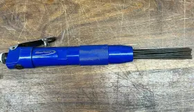 At1212 Blue Point Used Pneumatic Needle Scaler
