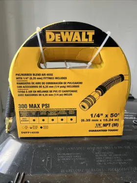 Dwfp1450d Dewalt 50 Ft X 1/4 Inch Air Hose 300 Max Psi Pvc/rubber Blend Twist And Abrasion Resistant