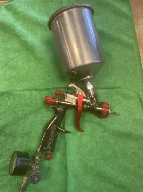 Sg1300-18 Mac Tools 1.8 Mmhvlp Full-size Gravity Spray Gun With Air Pressure Gauge